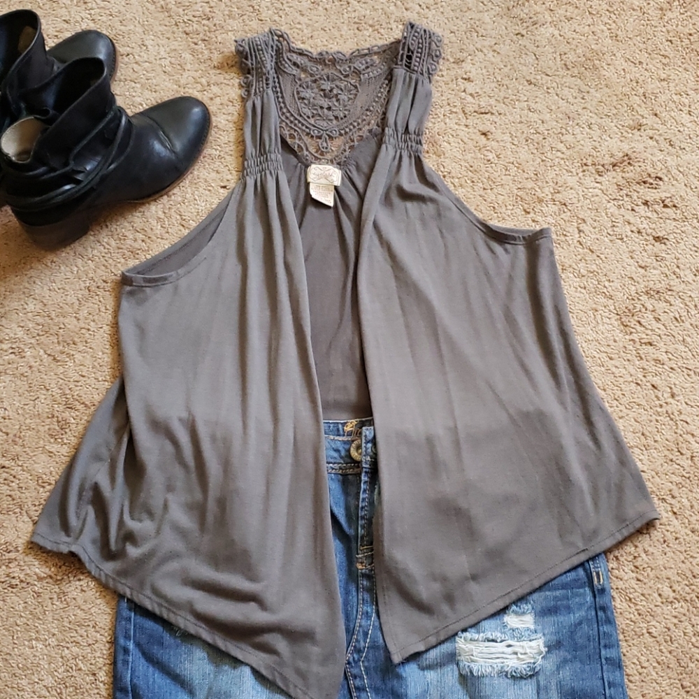 Crochet back flyaway vest szL